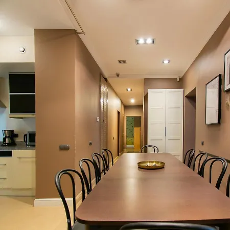 Appartement Collosal 6 Bedroom Slowackiego Avenue *