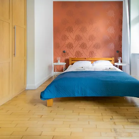 Collosal 6 Bedroom Slowackiego Avenue Krakau