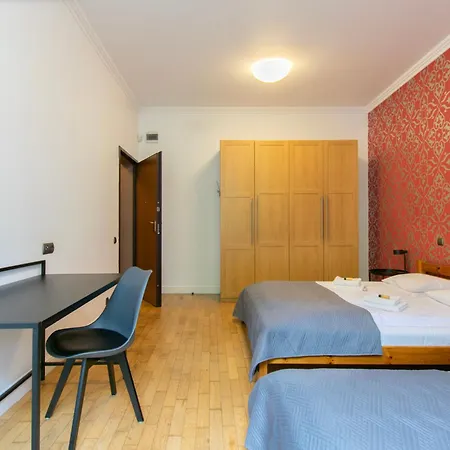 Collosal 6 Bedroom Slowackiego Avenue Apartment *