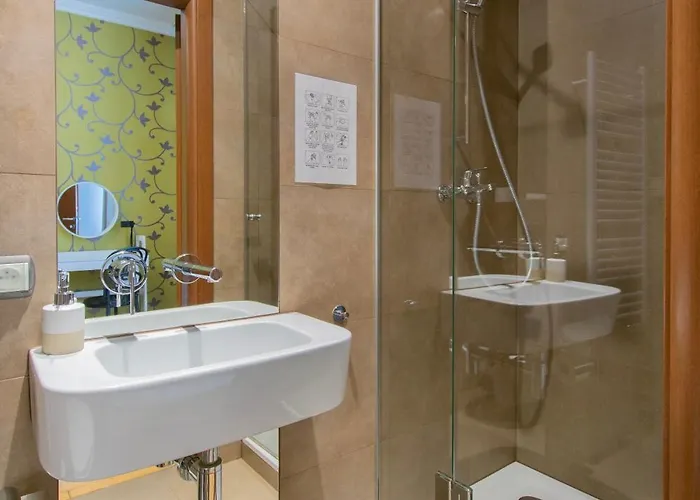 Apartmán Collosal 6 Bedroom Slowackiego Avenue *