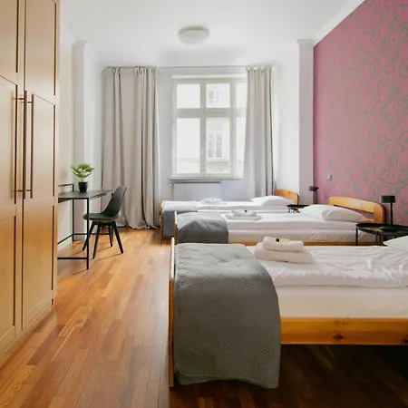 Collosal 6 Bedroom Slowackiego Avenue Krakau