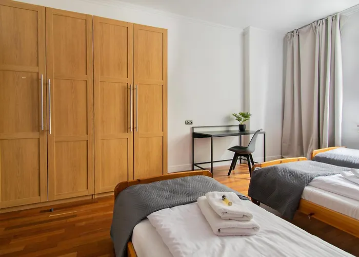 Apartament Collosal 6 Bedroom Słowackiego Avenue Kraków