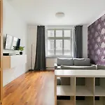 Collosal 6 Bedroom Slowackiego Avenue Krakau